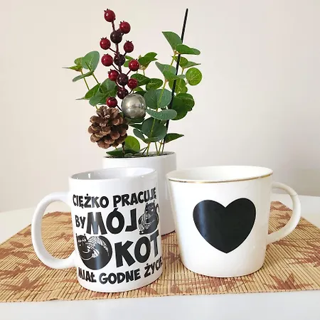 아파트 Centrum, Private Entrance, Self Check-in 24h 카토비체